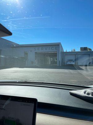Tesla Service Center