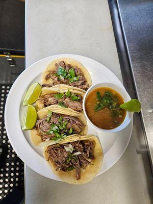 4 lamb tacos
4 tacos de Borrego
