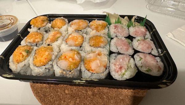 Spicy scallop, spicy white tuna, yellowtail