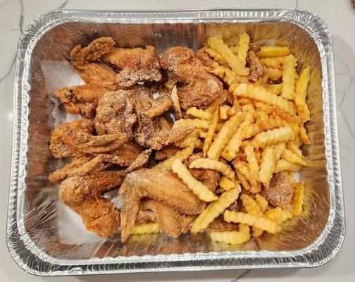 Tues special, $14.99 for 15 wings & fries. Wing sizes look smaller than advertised & we only received 12.5 wings.