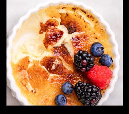 Crème brûlée so divine! Not too sweet, not too rich but still decadent, and a let's share but not over do it sized serving!