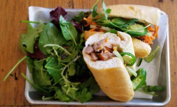 Bánh mi gà (chicken)