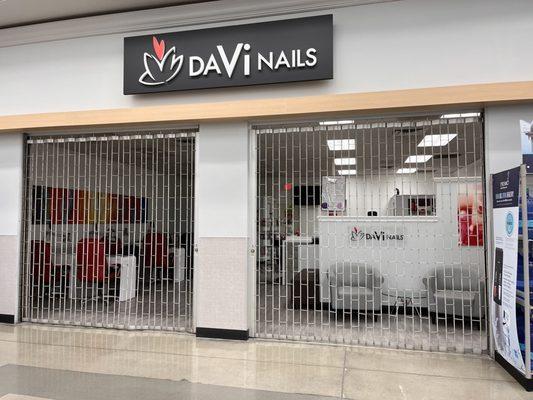 They open at 10am, but by 10:30am they still weren't there!
