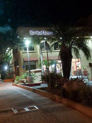 Wow, 11:35pm and I was still able to make a deposit, thank you BofA