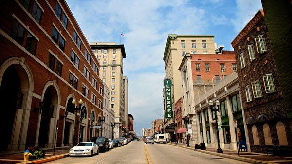 Hank Freeman - Coldwell Banker Wallace & Wallace Realtors