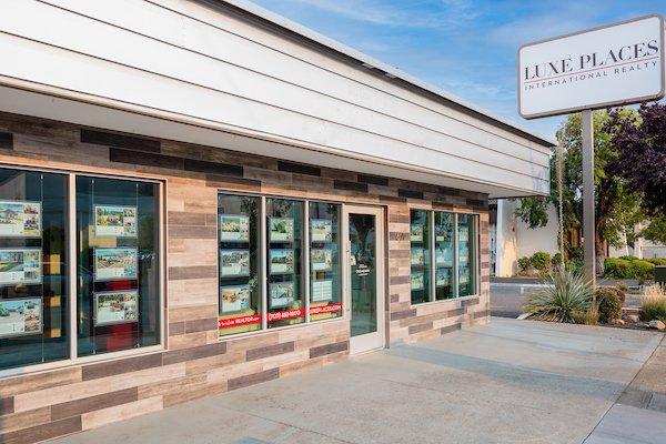 Eduardo Lopez - Luxe Places International Realty