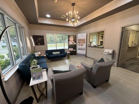 Relax in our inviting lobby with plush seating and warm, elegant design touches.