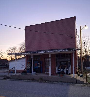 Cagey's General Store