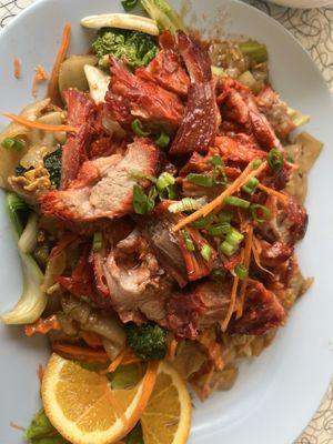 Pad Se-Ew noodle w/honey pork (similar to Drunken Noodle)