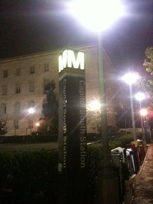Capitol South Metro Station