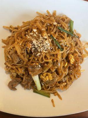 Pad Thai country style with beef