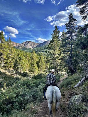 Independence Pass Outfitting Company