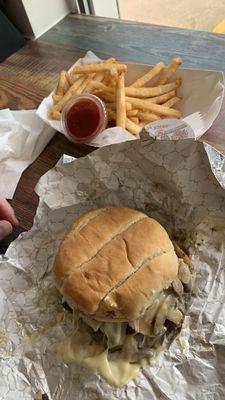 Frozen Dee-Lite Cafe Authentic Pizza