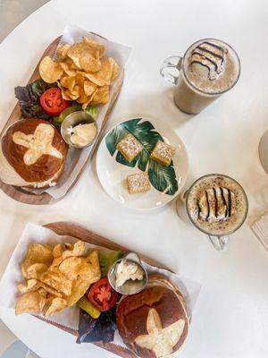 The food and drinks we ordered