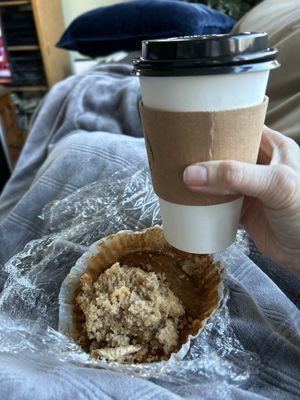 Tasty cinnamon muffin and wonderful Chai Tea latte!