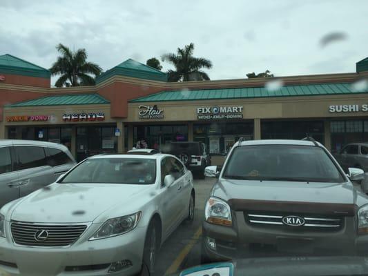 Close to the popular cafe GINZA BUFFET