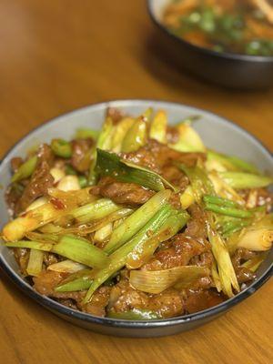 Sichuan Style Beef with Green Onions