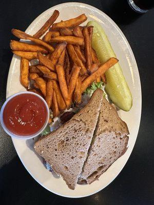 Turkey sandwich on GF bread with sweet potato fries.