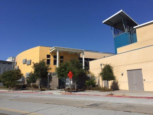 La Escuelita Elementary School