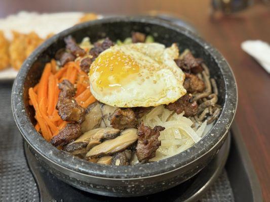 Bulgogi Dolsot Bibimbap