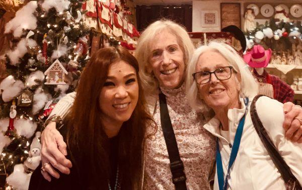 Sheri, Joanne, Diane
A Christmas Special