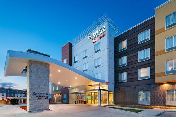 Fairfield by Marriott Inn & Suites Lincoln Airport