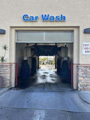 CAR WASH TUNNEL