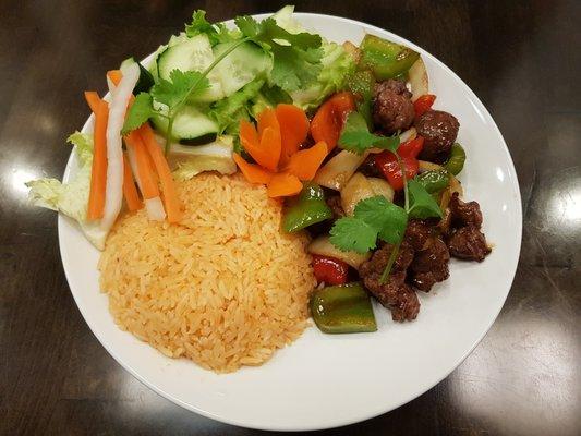 Com Bo Luc Lac Shaking Beef "Filet Mignon" w/ Rice