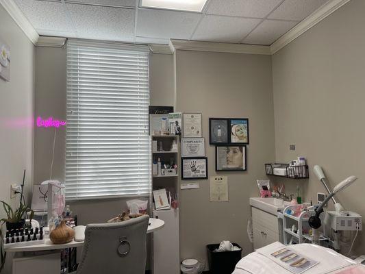 Sedora Salons