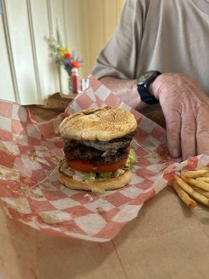 Best place in Rockport for burgers. We come here every time we are in the area!!