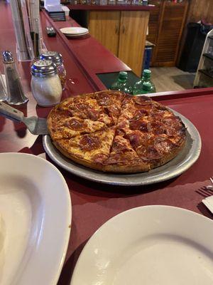 Mike's Famous Pizza