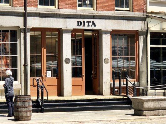 @bigmovie // DITA storefront