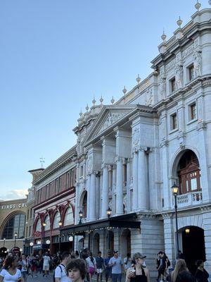 Diagon Alley entrance