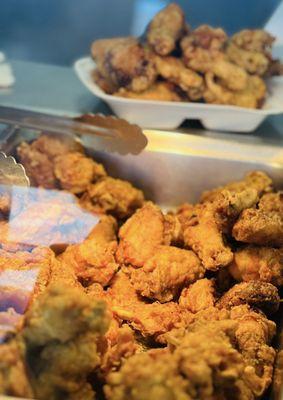 Why people come here. The wings!