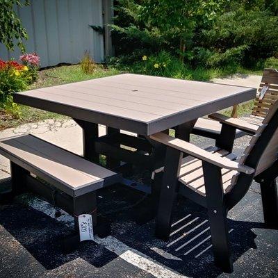 Amish Oak Furniture & Mattress
