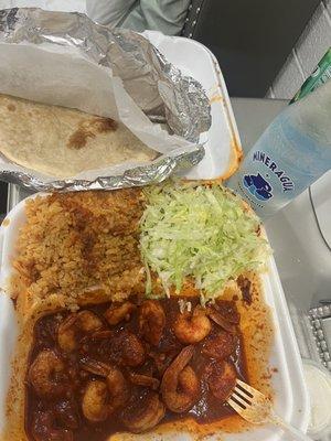 Camarones a la diabla with fresh flour tortillas