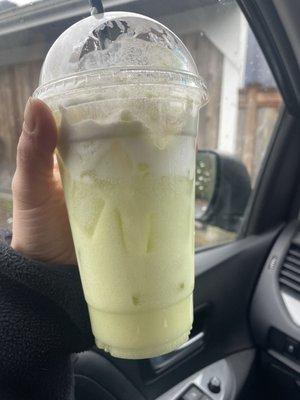 Gold lotus, pear, green apple and coconut with whip cream ! Yummy