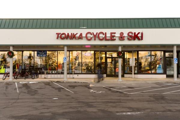 Tonka Cycle & Ski store front
