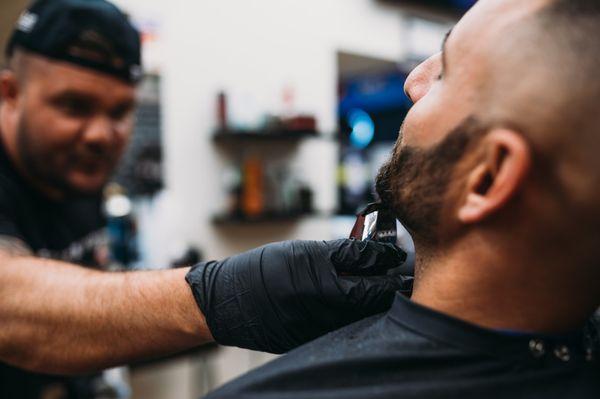 Sidelinebarbershop.com