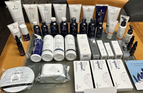 We believe that you are your best accessory. That is why we offer a full service experience including Facial, Waxing, Threading, Sugaring...