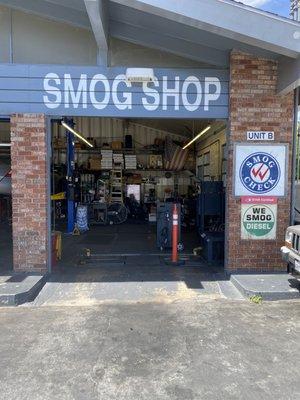 J &R service station smog check RVs motorhome newer cars old cars diesel cars & trucks.