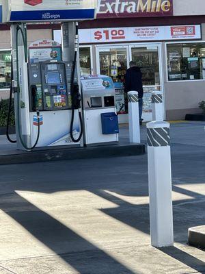 Clearly see this guy trying to go in