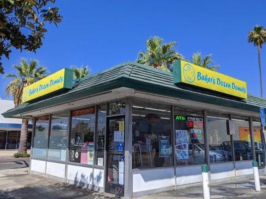 Baker’s Dozen Donuts - Riverside