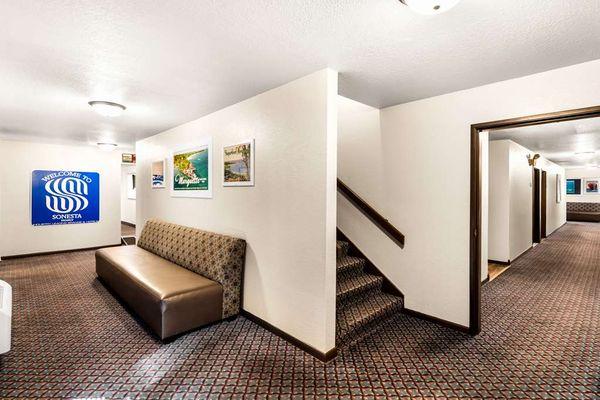MI Ground Floor Guest Lobby