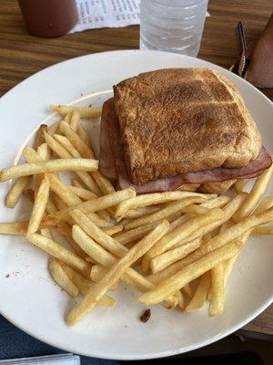 Ham & cheese with fries
