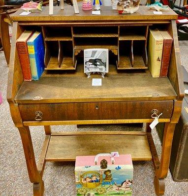 Etc St. George Antiques