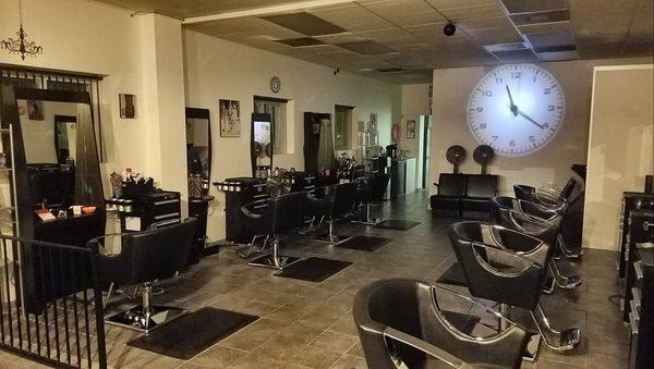 Two Hot Salon