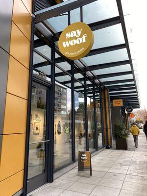 Say Woof Dog Photo Studio