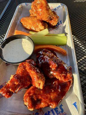 6 Wings with Spicy Honey Garlic and Sriracha Bourbon sauces