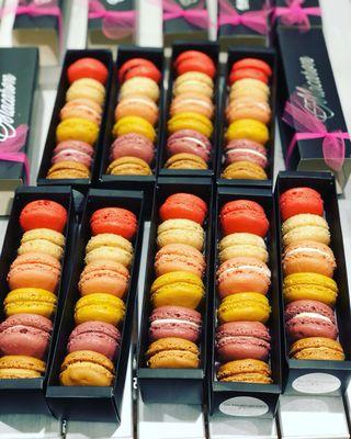 Le Macaron French Pastries